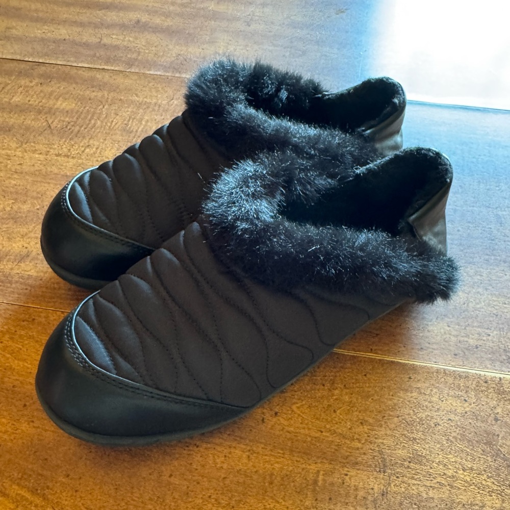 Women’s Bearpaw Slippers